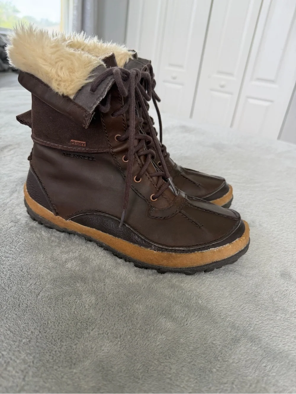 Merrell Brown Lace-Up Waterproof Winter Boot with Cream Faux-Fur Collar